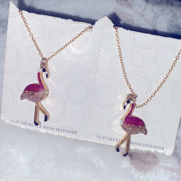 Jewelry - 16 1/2 inch flamingo Best friends necklace